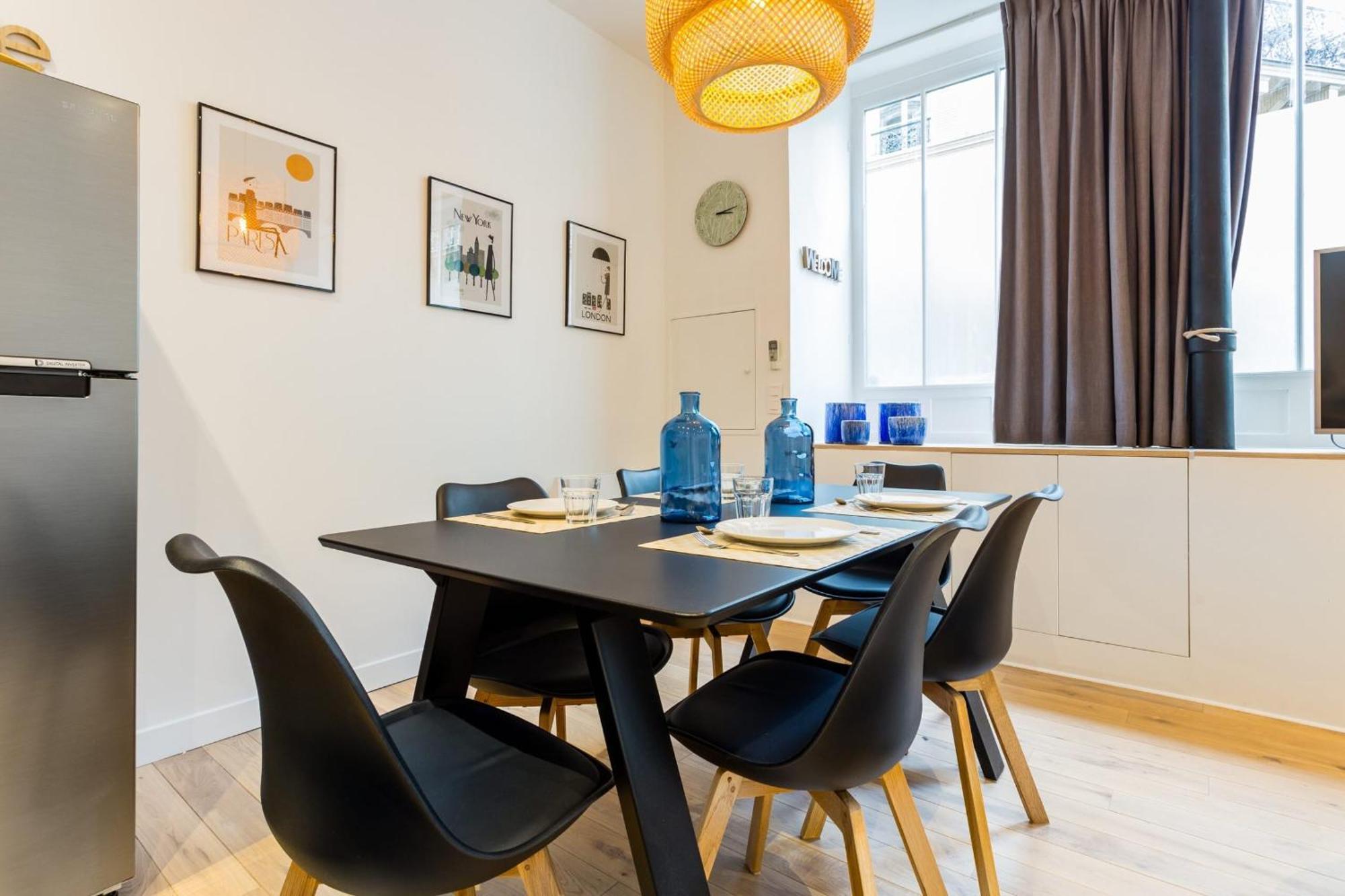 Apartment Cmg Rivoli/ Notre-dame I